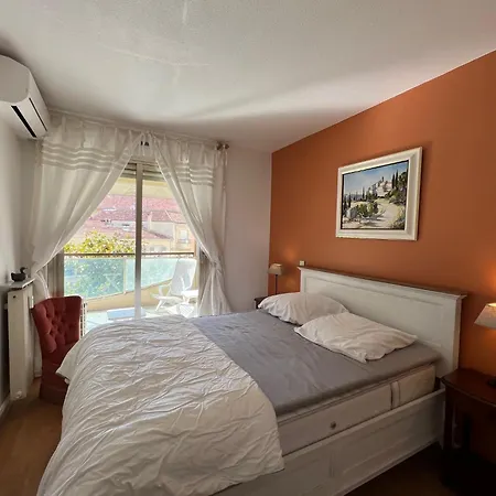 Center 2, By Welcome To Apartment