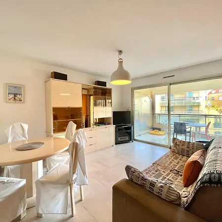 Center 2, By Welcome To Apartment *